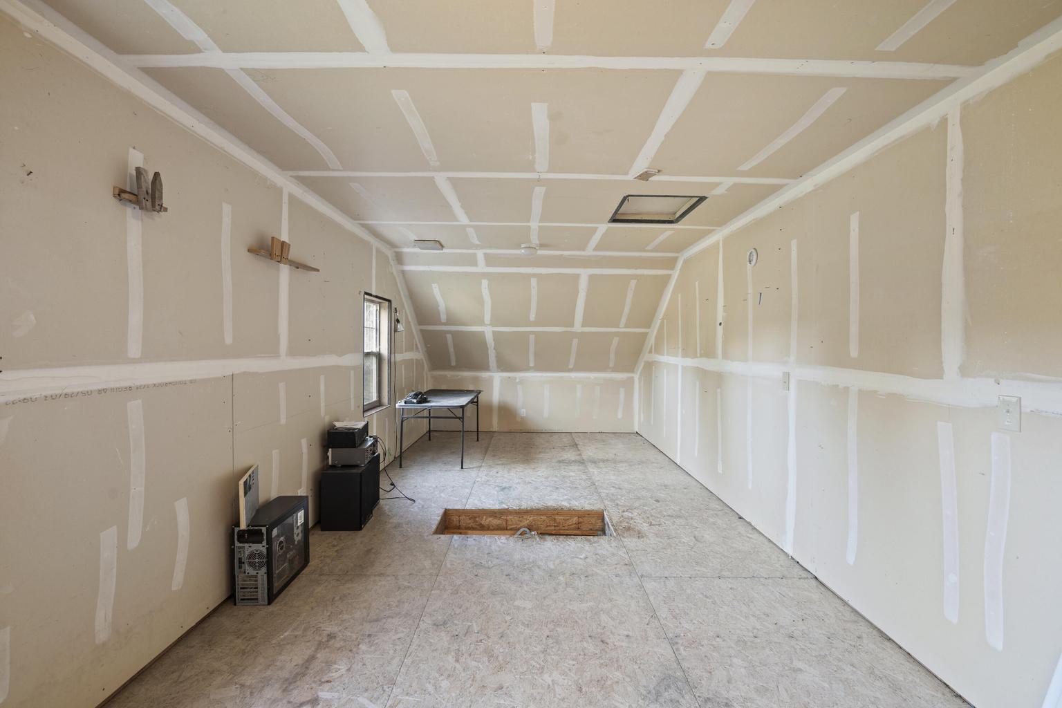 1190 Cedar Flat Road Williams, OR 97544 - Photo 24 of 45 a view of a garage with furniture