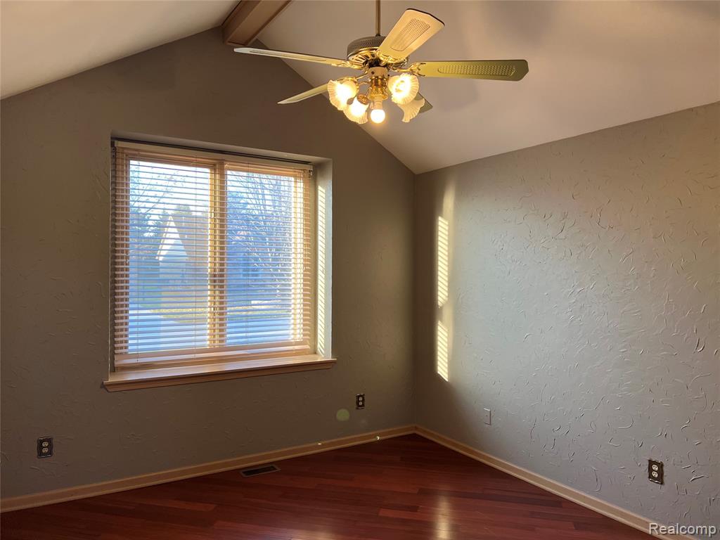 3263 Primrose Drive Rochester, MI 48307 - Photo 16 of 33