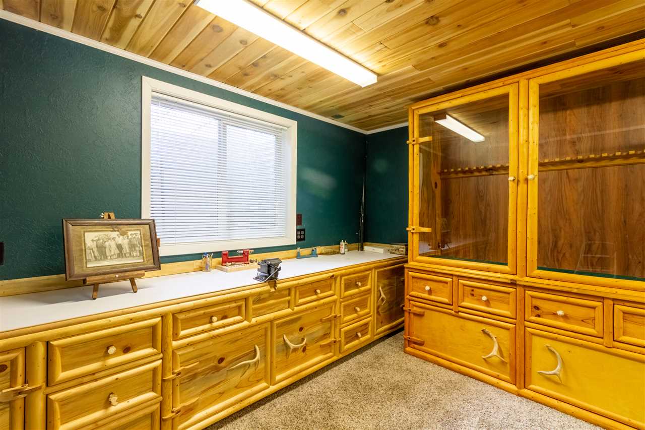19201 North Yale Road Colbert, WA 99005 - Photo 11 of 20