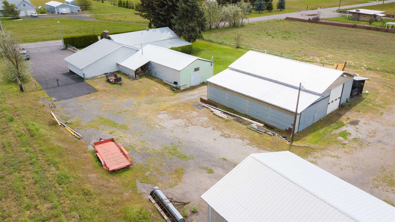 19201 North Yale Road Colbert, WA 99005 - Photo 3 of 20
