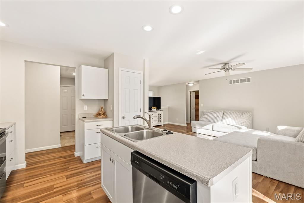 30 Round Table Court Winfield, MO 63389 - Photo 15 of 55