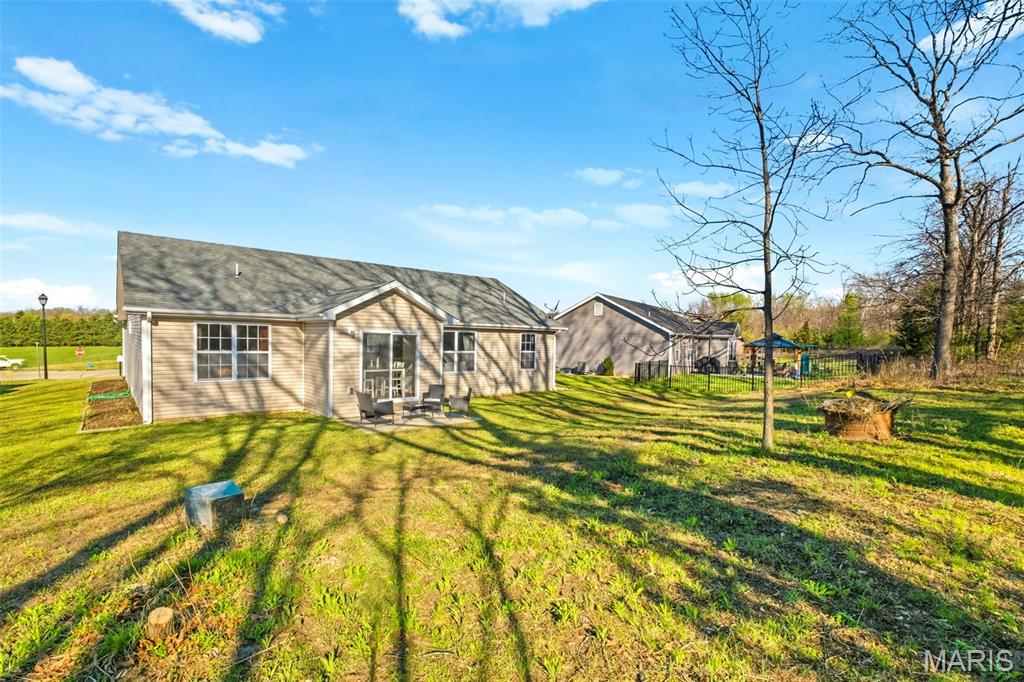 30 Round Table Court Winfield, MO 63389 - Photo 38 of 55
