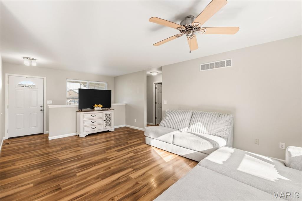 30 Round Table Court Winfield, MO 63389 - Photo 10 of 55