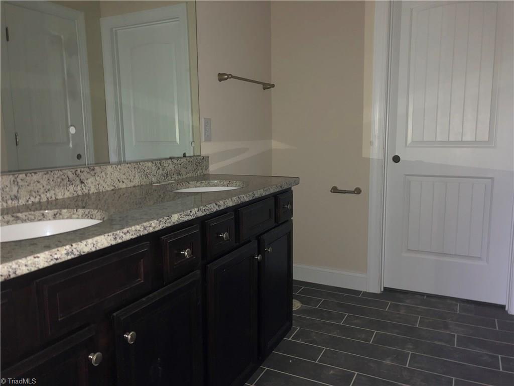 3414 Amber Mdws Road, Unit 32 High Point, NC 27265 - Photo 11 of 29