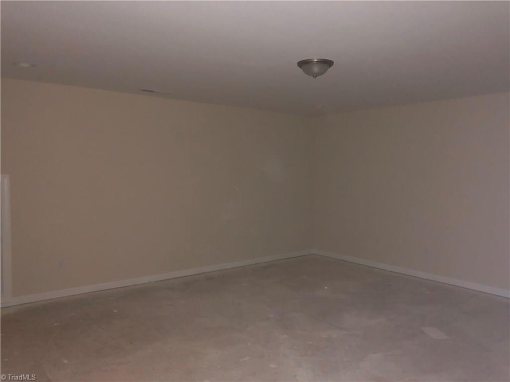 3414 Amber Mdws Road, Unit 32 High Point, NC 27265 - Photo 15 of 29
