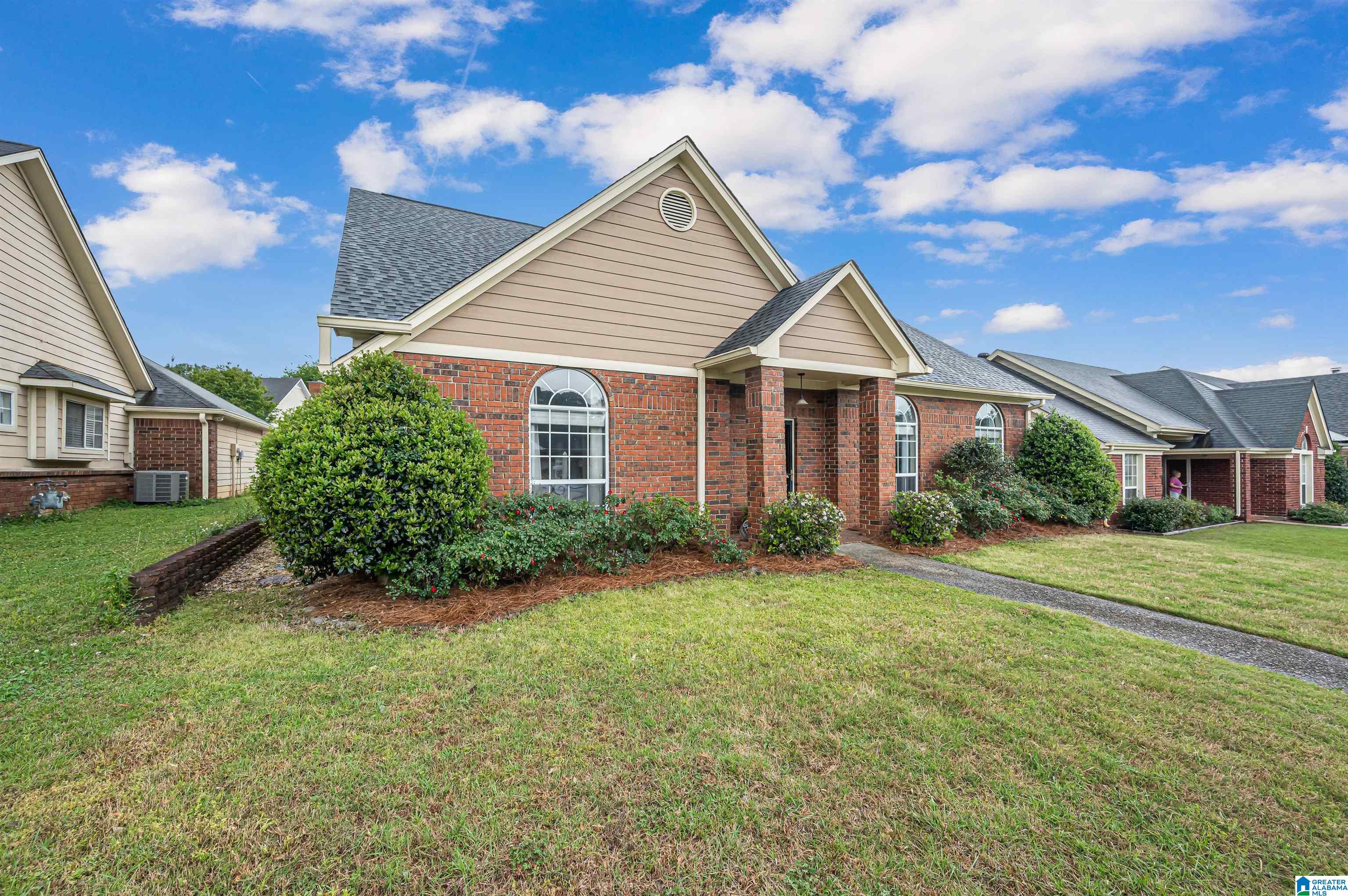 115 Braxton Way Pelham, AL 35124 - Photo 3 of 40