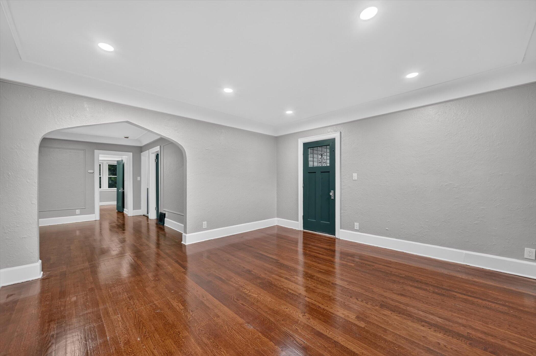 5083 Devonshire Road Detroit, MI 48224 - Photo 28 of 48 30-5083-Devonshire-Rd-WindowStill-Photog