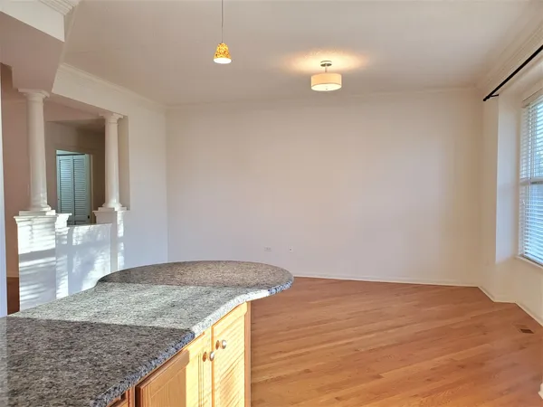 $3,100 | 1914 Crenshaw Circle, Vernon Hills, IL 60061