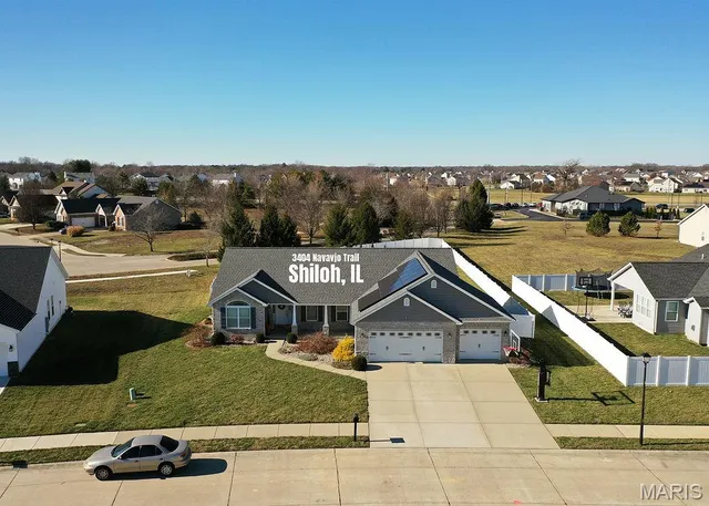 $699,900 | 3404 Navajo Trail, Shiloh, IL 62221
