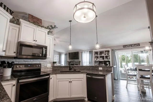 $699,900 | 3404 Navajo Trail, Shiloh, IL 62221