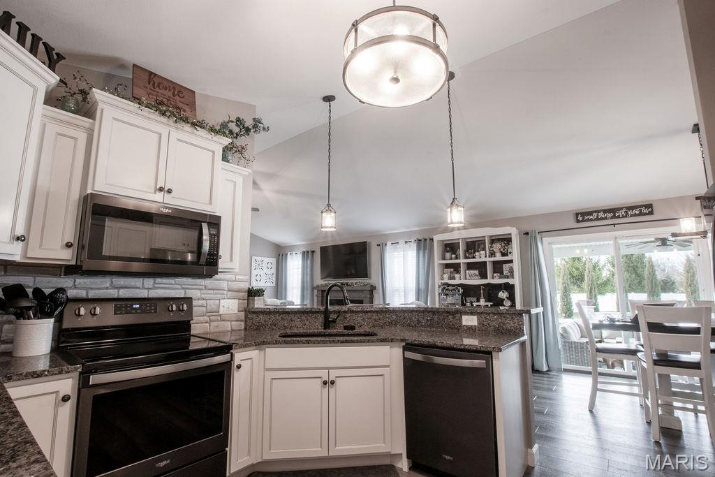 3404 Navajo Trail Shiloh, IL 62221 - Photo 18 of 59