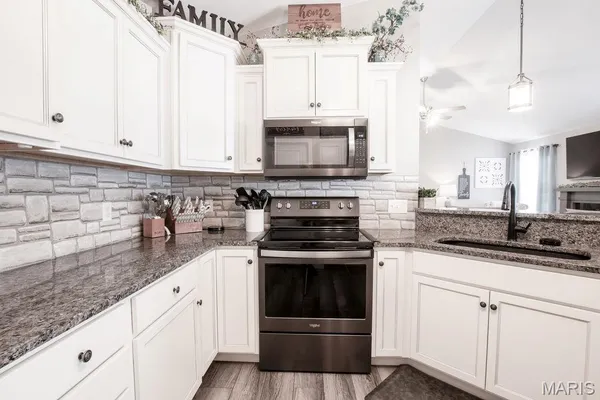 $692,900 | 3404 Navajo Trail, Shiloh, IL 62221