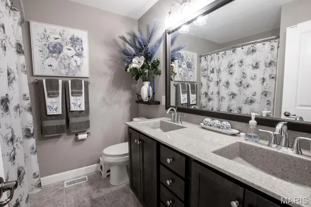 $699,900 | 3404 Navajo Trail, Shiloh, IL 62221