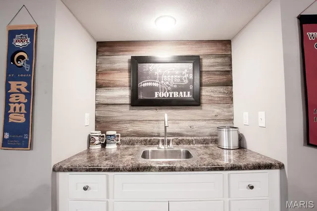 $699,900 | 3404 Navajo Trail, Shiloh, IL 62221