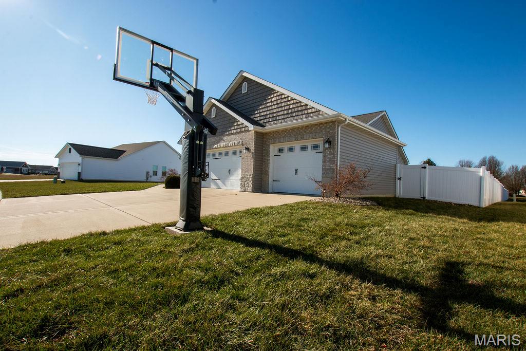 3404 Navajo Trail Shiloh, IL 62221 - Photo 4 of 59