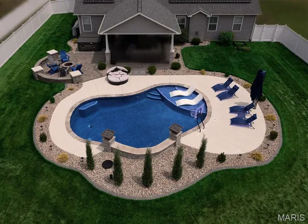 $692,900 | 3404 Navajo Trail, Shiloh, IL 62221