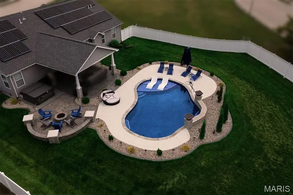 $692,900 | 3404 Navajo Trail, Shiloh, IL 62221