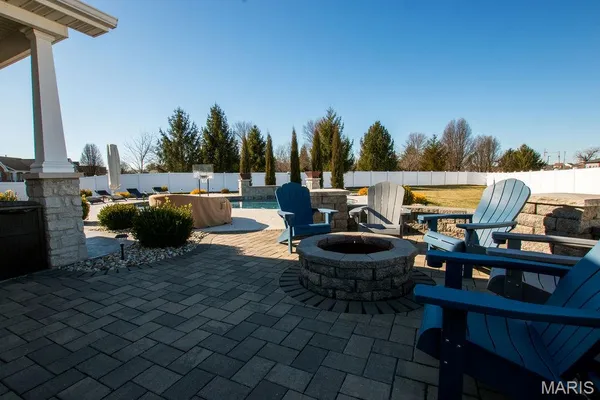 $692,900 | 3404 Navajo Trail, Shiloh, IL 62221