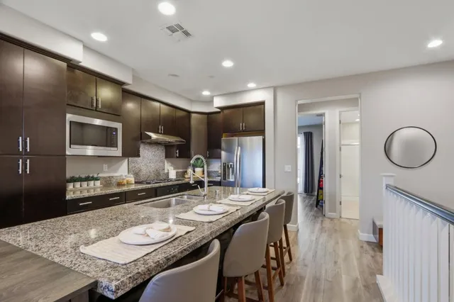 $1,098,000 | 1653 Hillsdale Avenue, Unit 4, San Jose, CA 95124