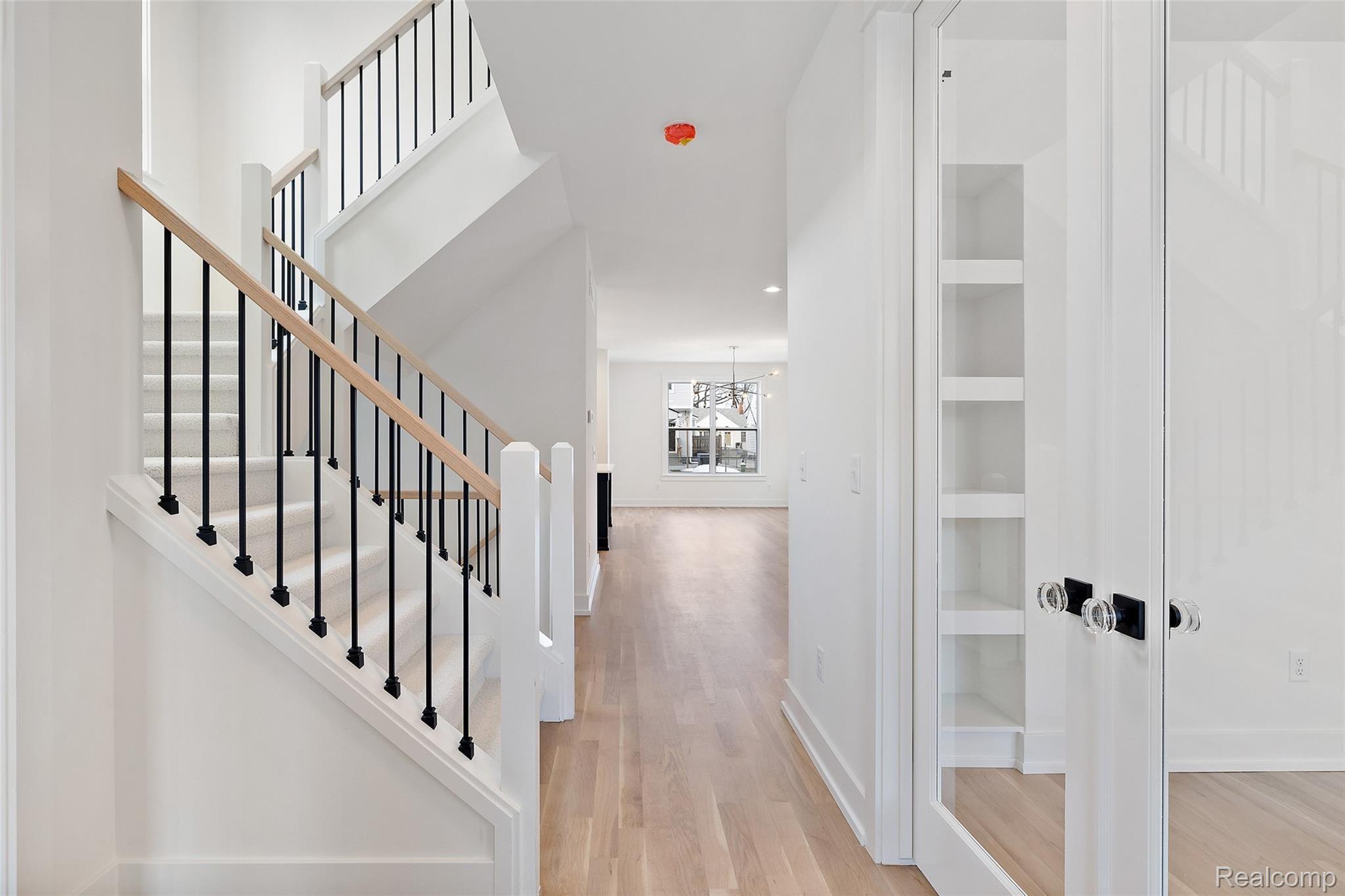 2069 Columbia Road Berkley, MI 48072 - Photo 7 of 23 Rd-4.jpg