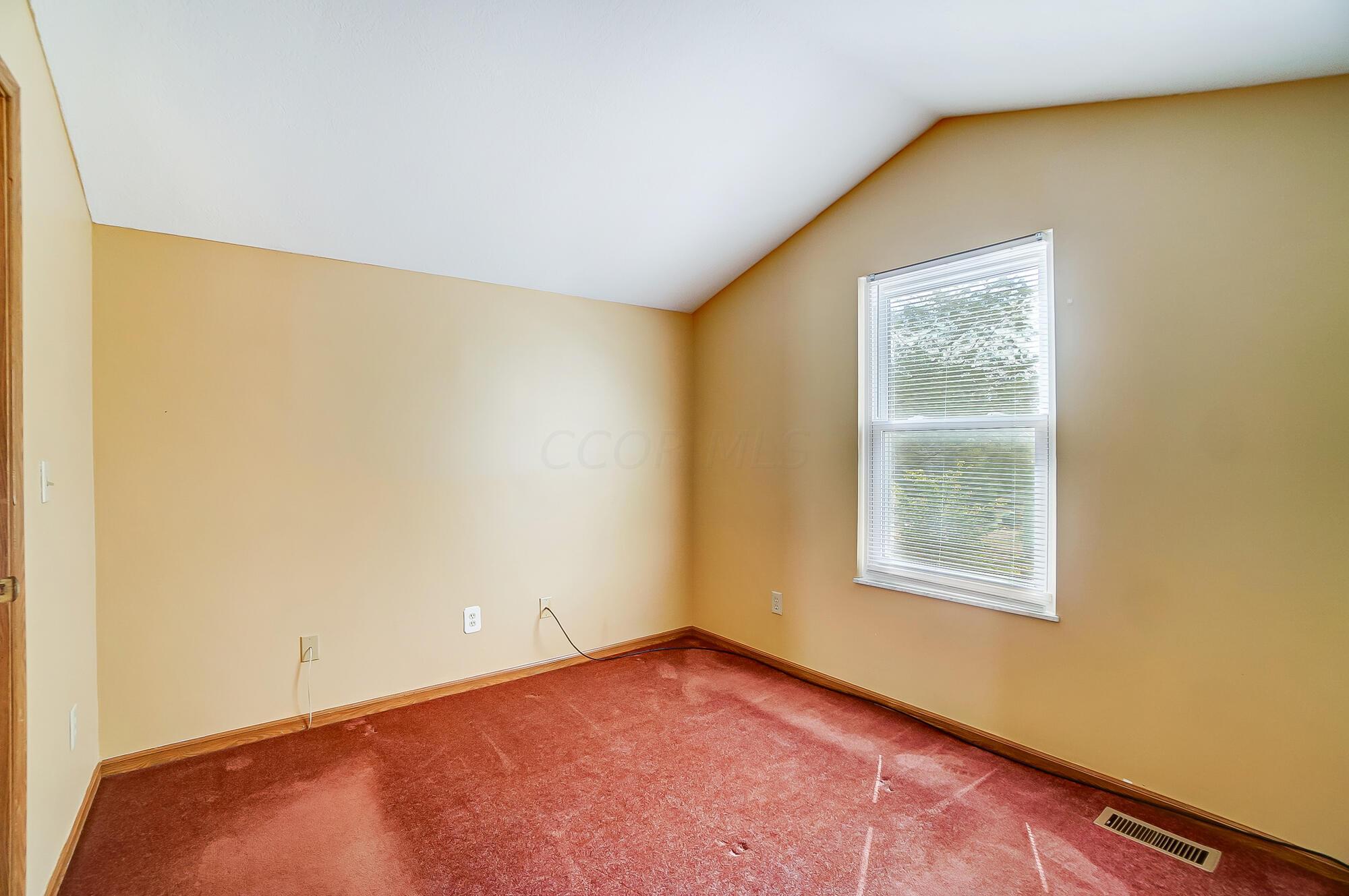 2246 Spindler Road Hilliard, OH 43026 - Photo 37 of 53 Bedroom 3