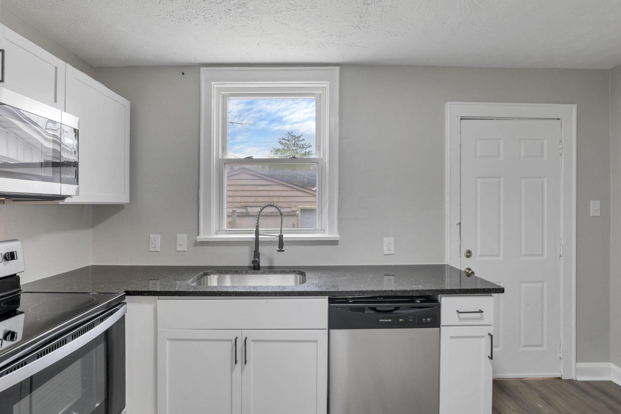 638 Racine Avenue Columbus, OH 43204 - Photo 52 of 68 57-web-or-mls-0N4A5311