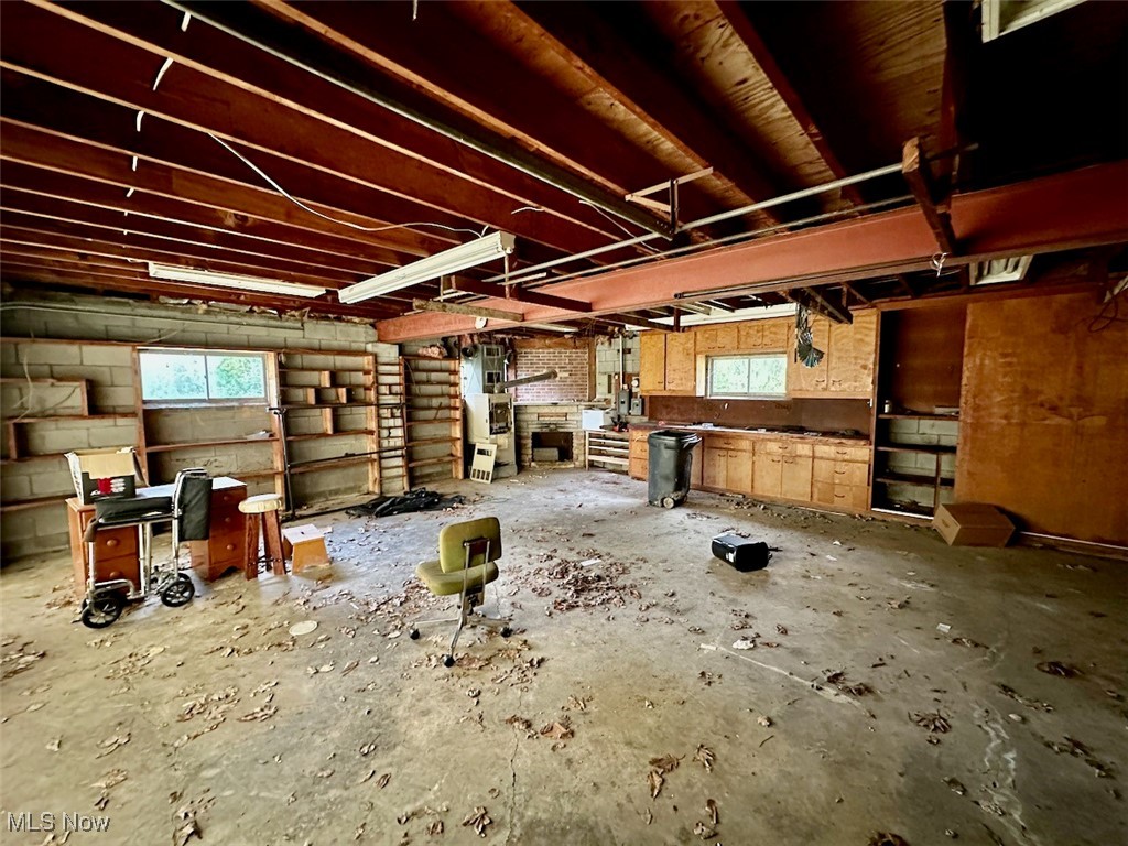 5644 Dewey Road Madison, OH 44057 - Photo 17 of 28 Attached Garage