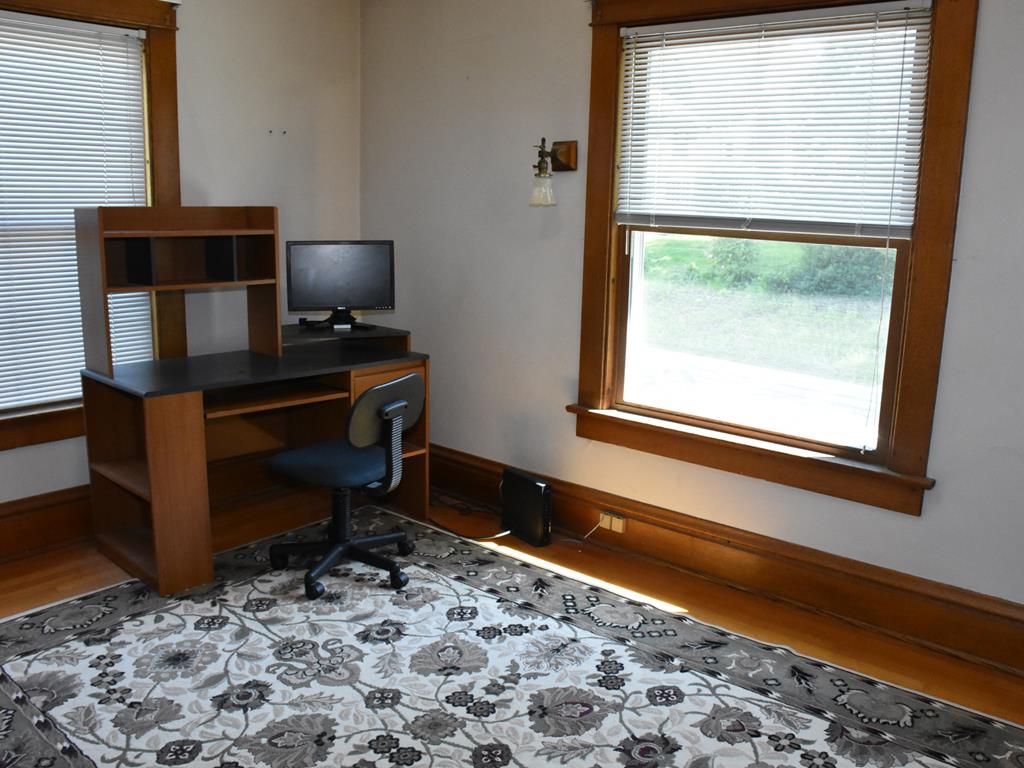 655 Chestnut Street Meadville, PA 16335 - Photo 30 of 43 a room with a window and a rug