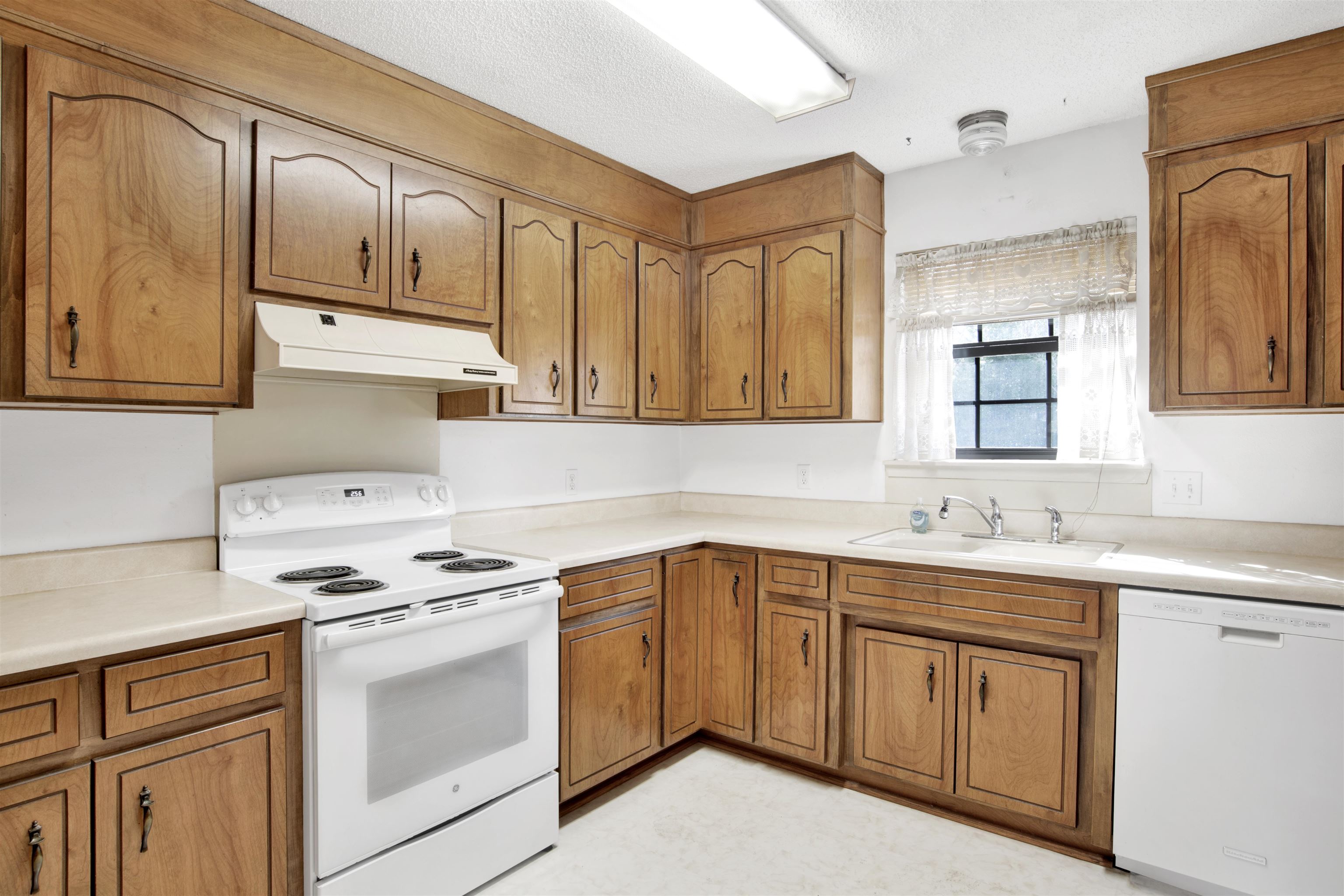 2822 Avenida Alberto Lillian, AL 36549 - Photo 13 of 31