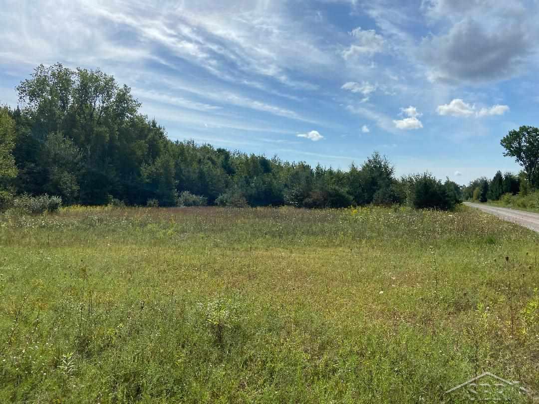 5318 North Tower Beach Road Pinconning, MI 48650 - Photo 1 of 3