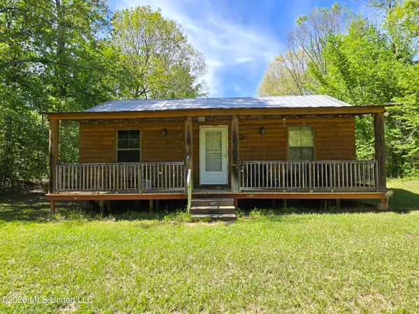 $499,000 | 5582 White Apple Road, Roxie, MS 39661