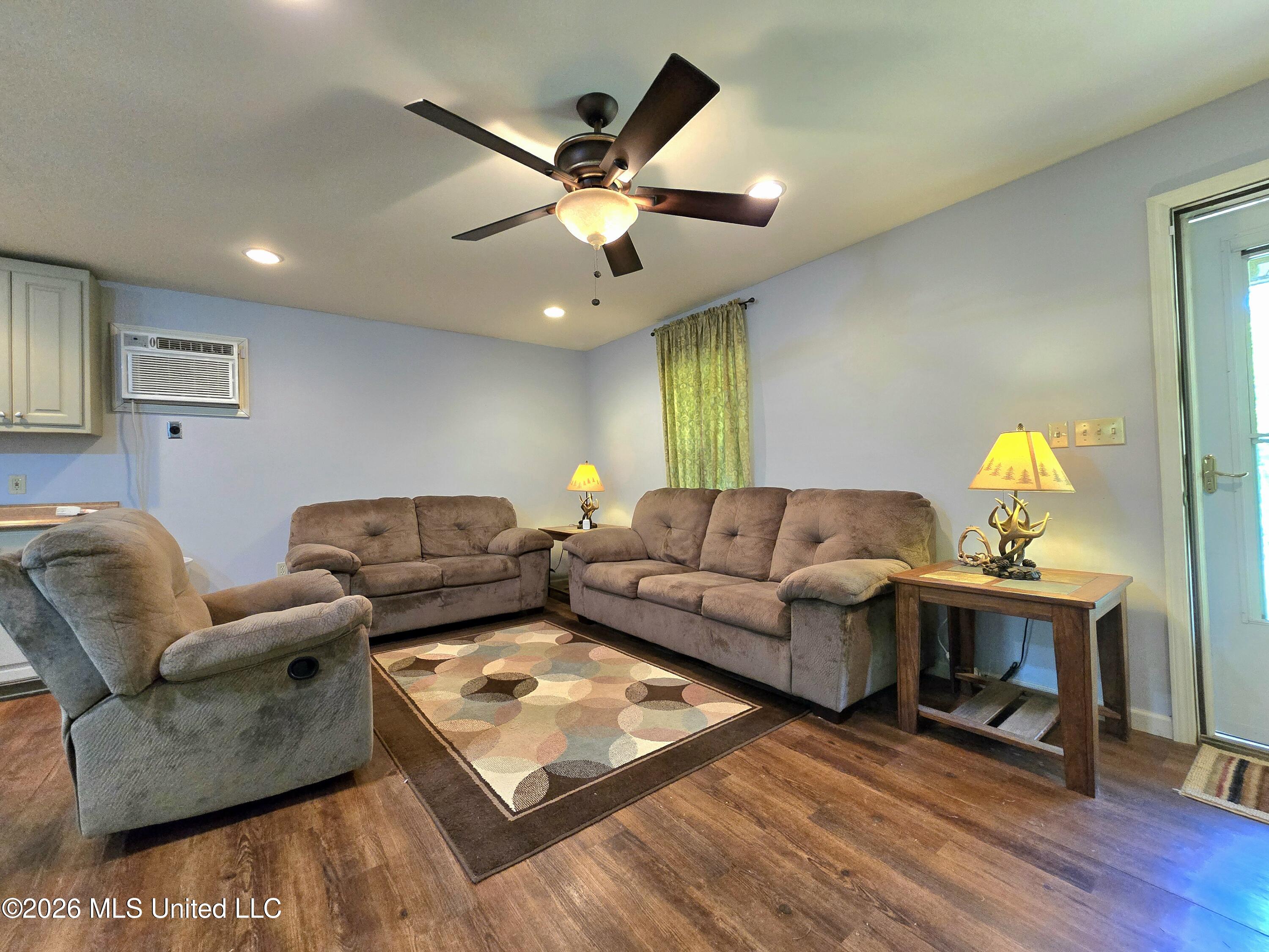 5582 White Apple Road Roxie, MS 39661 - Photo 58 of 70 1000004025