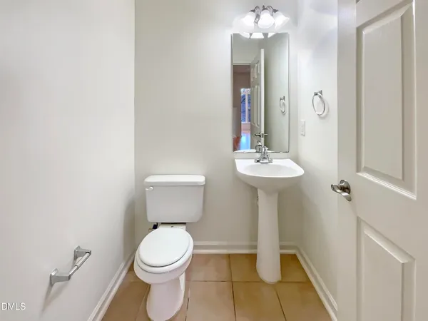 $189,000 | 2501 Huntscroft Lane, Unit 203, Raleigh, NC 27617