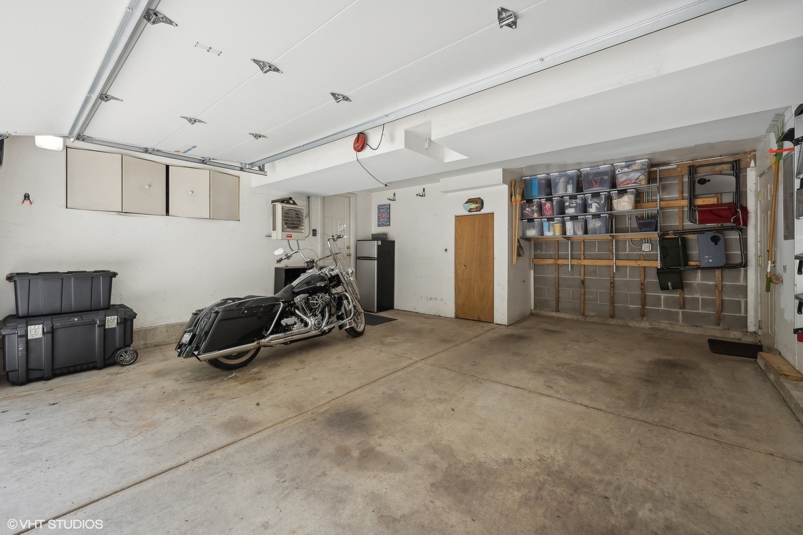 3834 North Milwaukee Avenue, Unit 11 Chicago, IL 60641 - Photo 40 of 46 a view of room with gym equipment