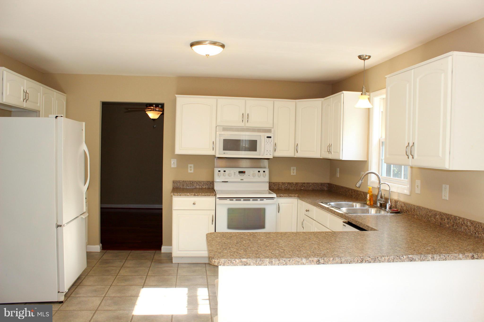 350 Quail Run Road Summit Point, WV 25446 - Photo 14 of 25 Open Kitchen