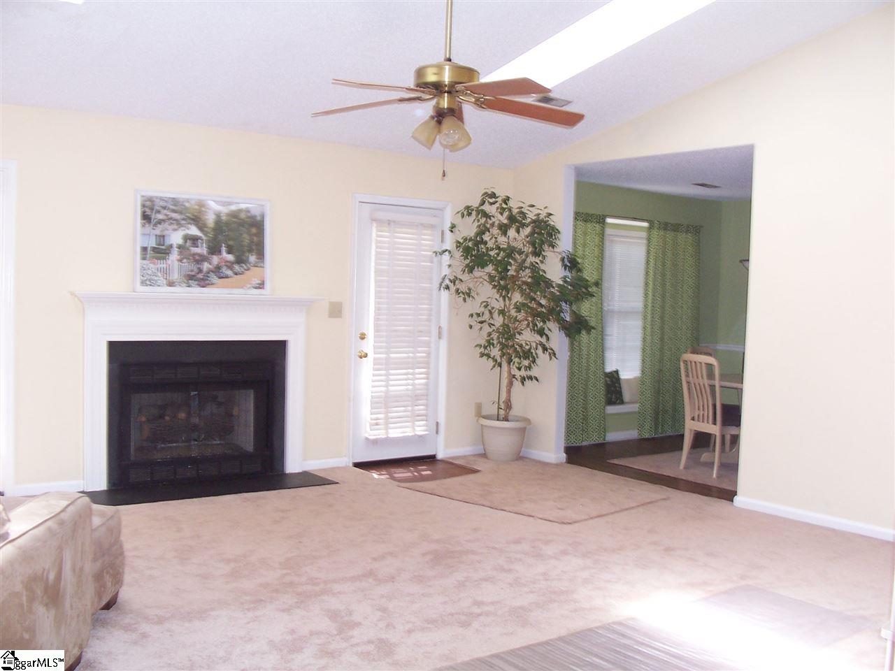2 Roundleaf Court Simpsonville, SC 29680 - Photo 6 of 15 Gallery Image 6