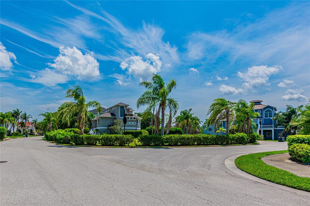 Ketch Court Tarpon Springs, FL 34689 - Photo 26 of 34