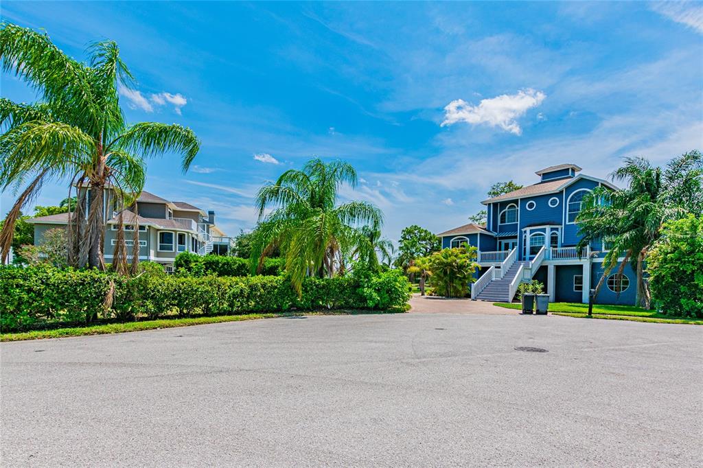 Ketch Court Tarpon Springs, FL 34689 - Photo 4 of 34