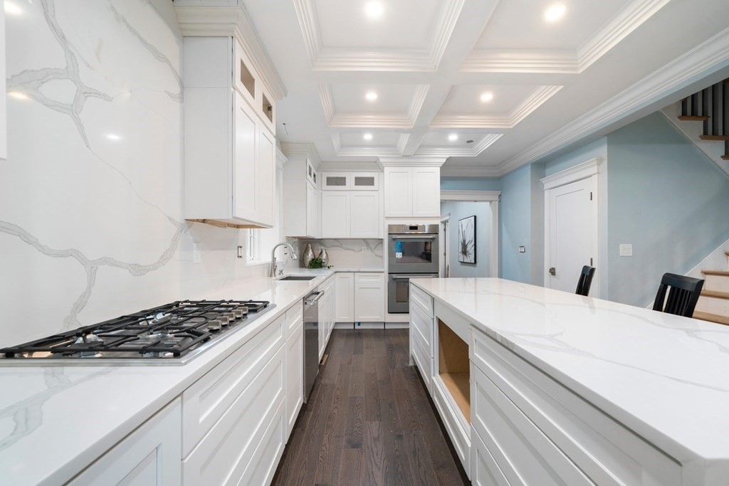 3 Maple Road Wellesley, MA 02481 - Photo 11 of 27