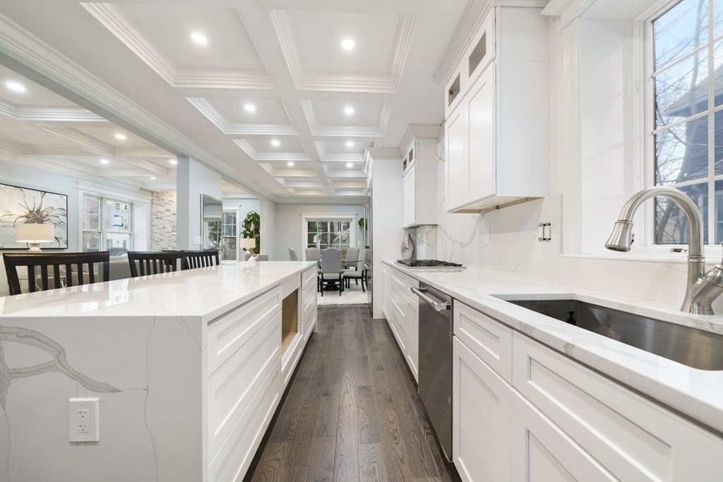 3 Maple Road Wellesley, MA 02481 - Photo 12 of 27