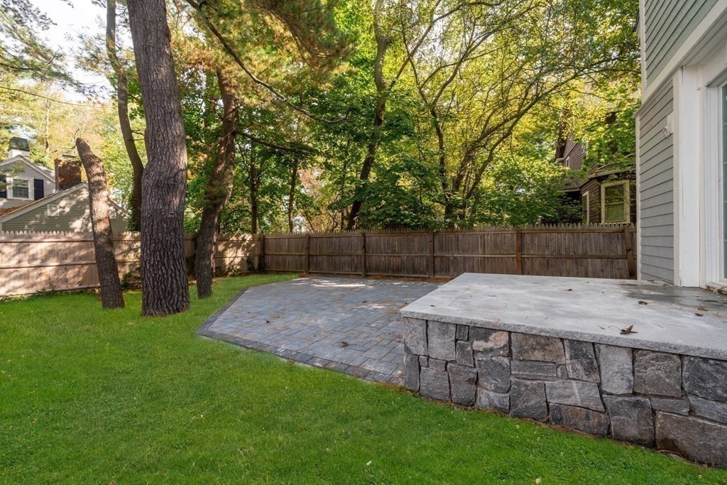 3 Maple Road Wellesley, MA 02481 - Photo 23 of 27