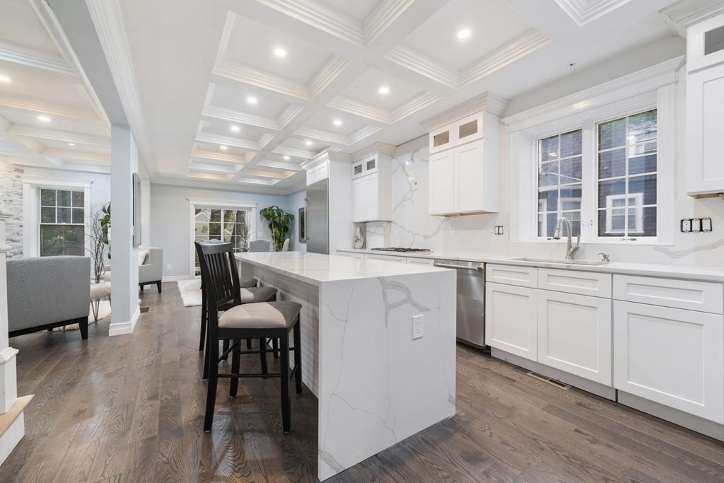 3 Maple Road Wellesley, MA 02481 - Photo 9 of 27