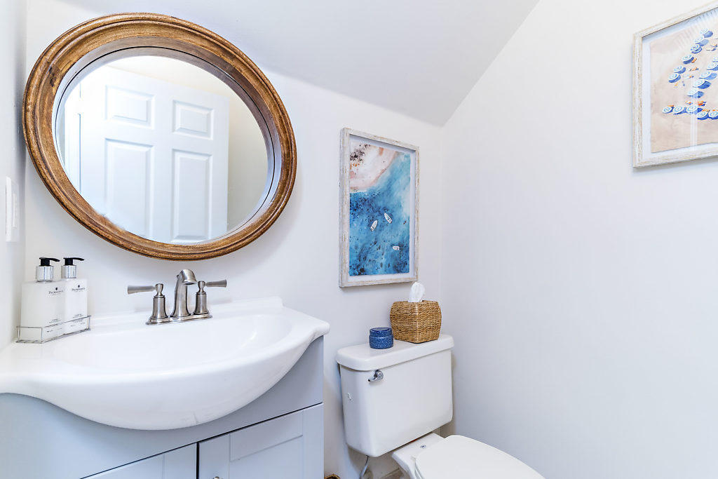 4198 St Lukes Lane Jupiter, FL 33458 - Photo 6 of 16 Powder Room