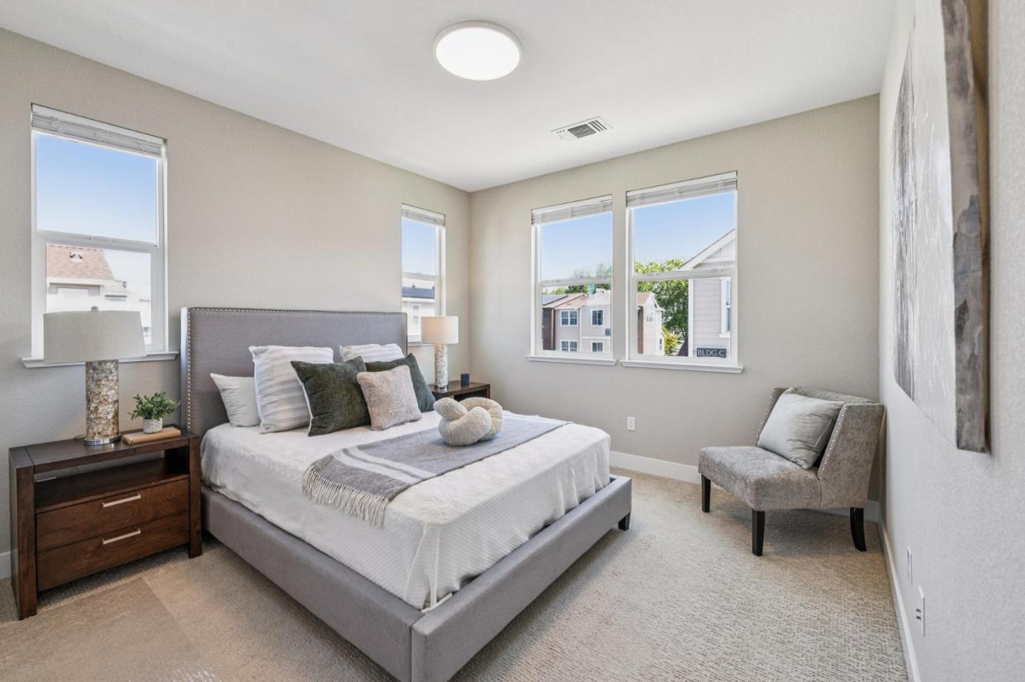 21 Tidal Way San Mateo, CA 94401 - Photo 12 of 22
