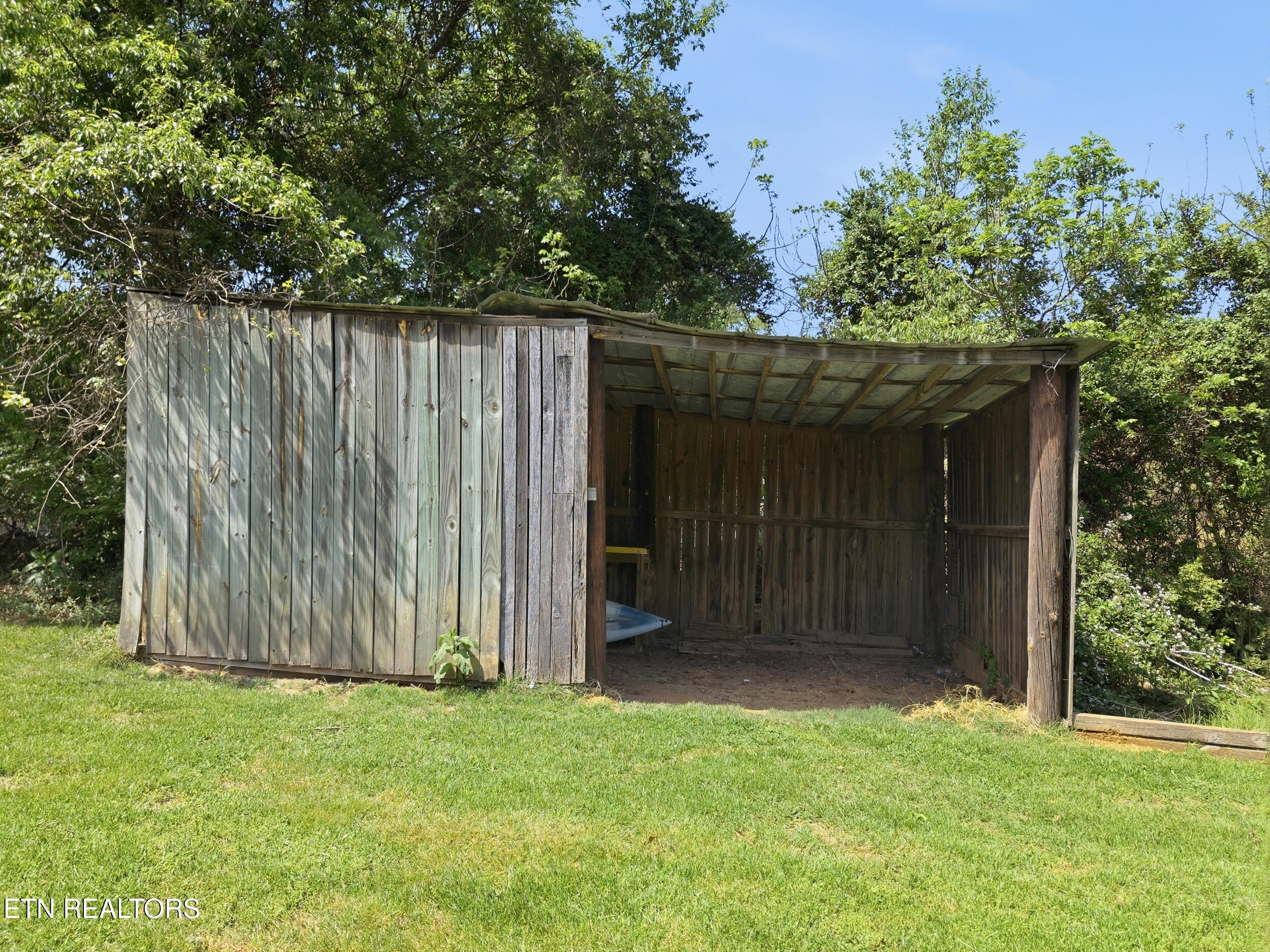 95 Lee Shirley Road Greenback, TN 37742 - Photo 18 of 54 95_Lee_Shirley_Rd_0018