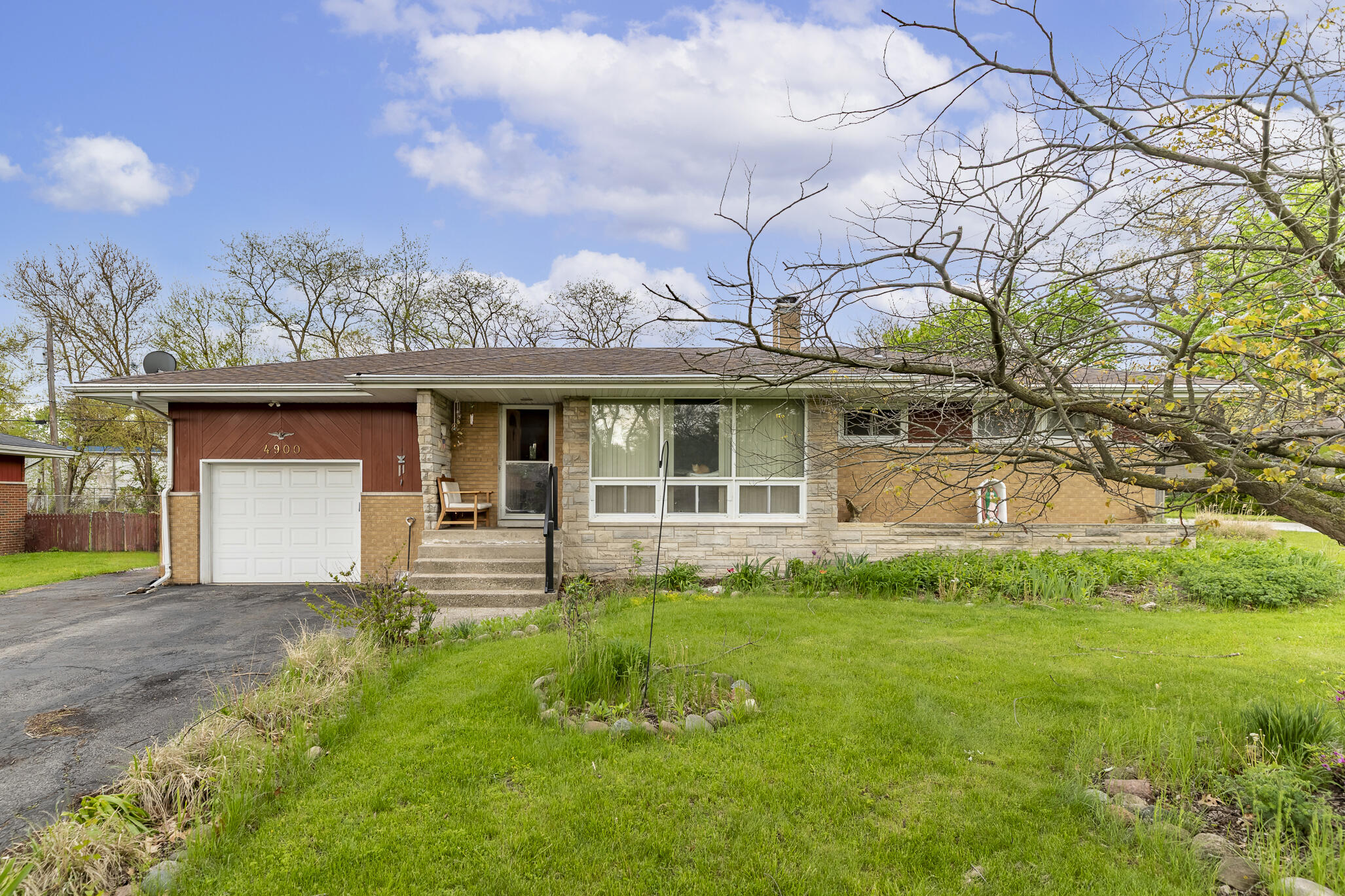 4900 Arthur Street Gary, IN 46408 - Photo 2 of 13 2054x1369