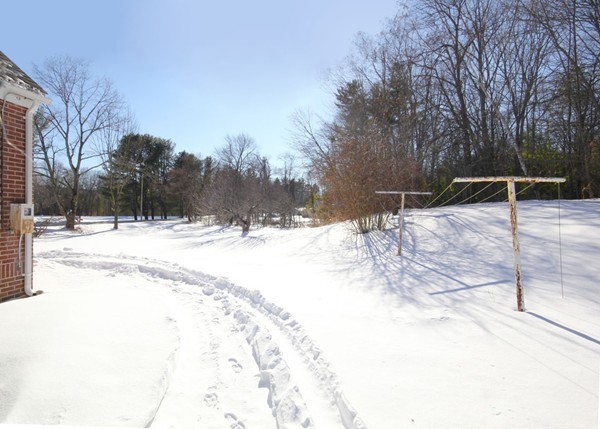 405 Mountain Road Holyoke, MA 01040 - Photo 8 of 21