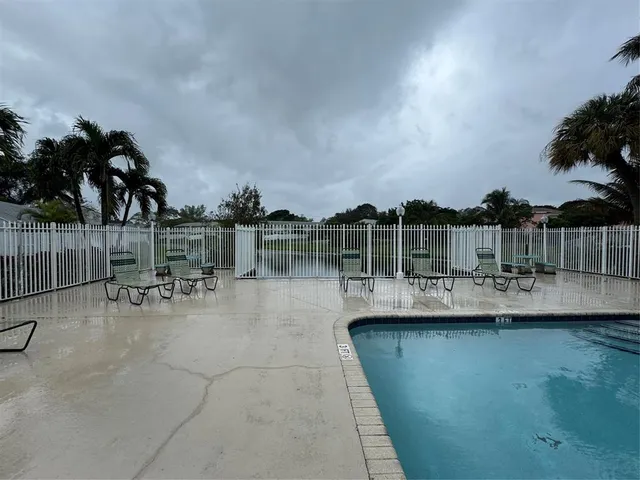 $289,900 | 821 Crystal Lake Drive, Unit 1101, Deerfield Beach, FL 33064