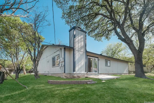 $1,575 | 7809 Hollow Oak, Live Oak, TX 78233