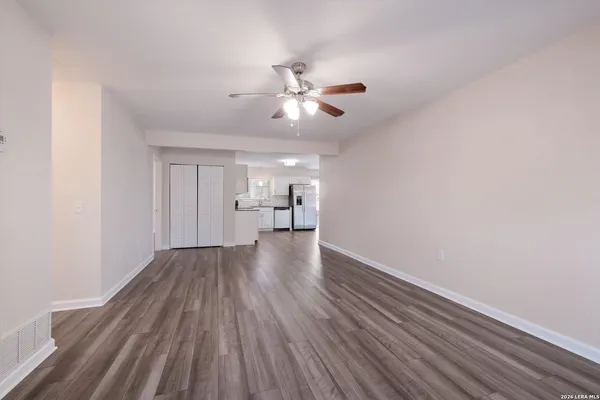 $1,575 | 7809 Hollow Oak, Live Oak, TX 78233